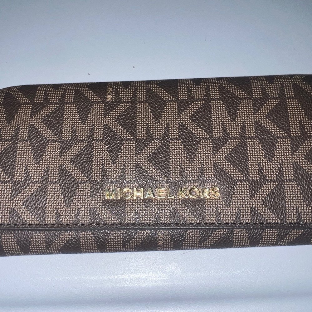 Michael Kors Jet Set Travel Large Logo Wallet - Picture 1 of 4